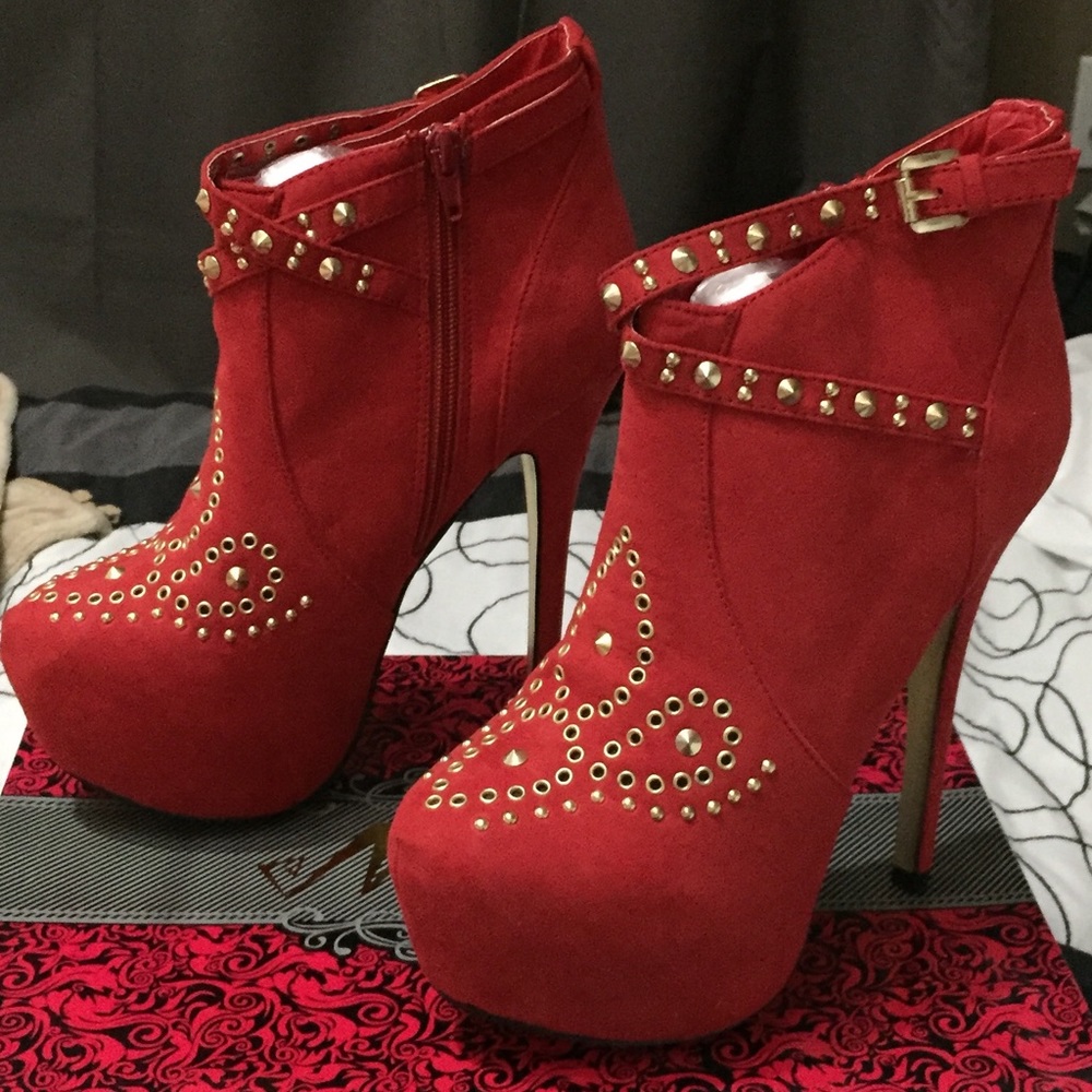 Mocha Red High Heeled Booties